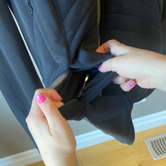 Lululemon Fleece Out Jacket Size 6 - Picture 6 of 13